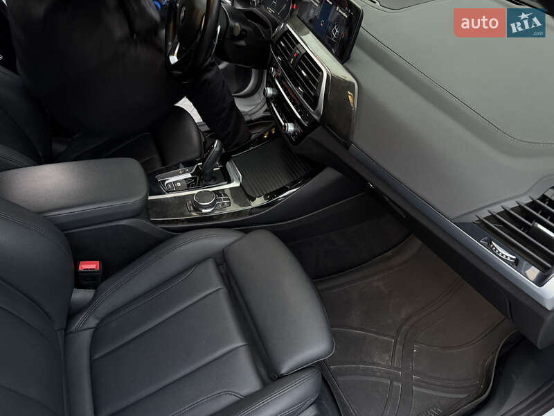 Внедорожник / Кроссовер BMW X3 2018 в Киеве