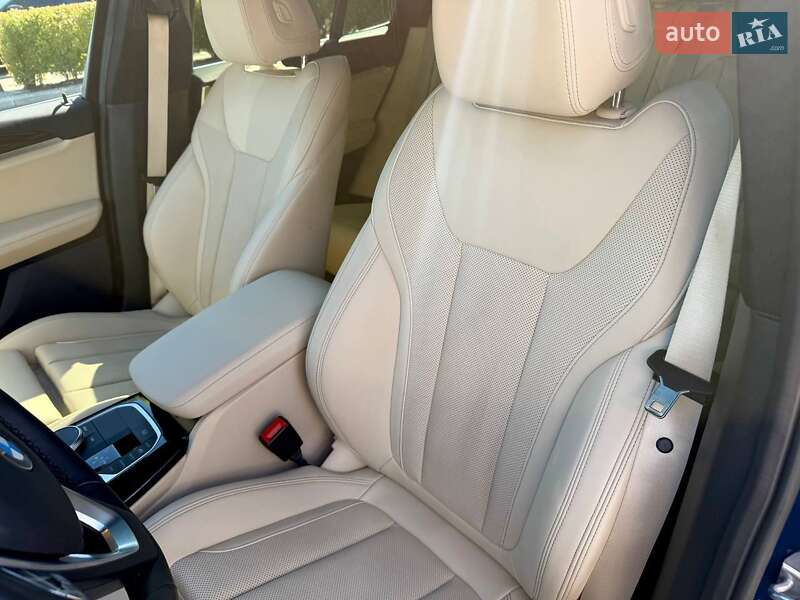 Внедорожник / Кроссовер BMW X3 2022 в Киеве