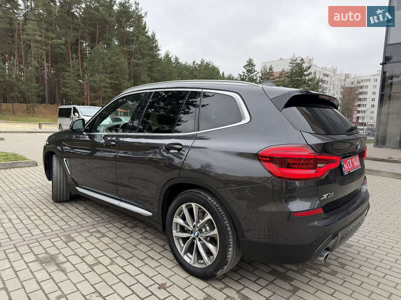 Внедорожник / Кроссовер BMW X3 2019 в Новояворовске