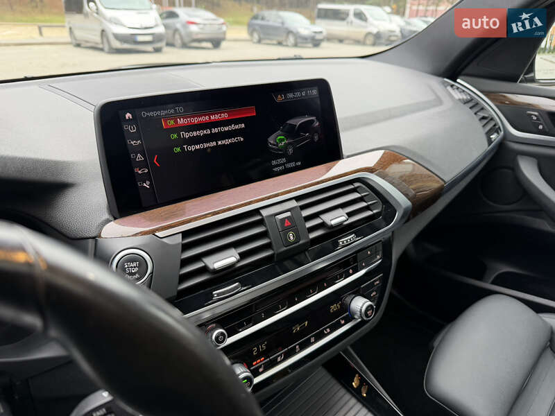 Внедорожник / Кроссовер BMW X3 2019 в Новояворовске