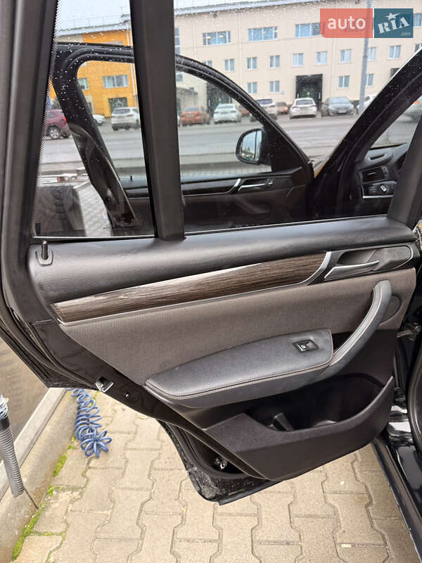 Внедорожник / Кроссовер BMW X3 2016 в Киеве