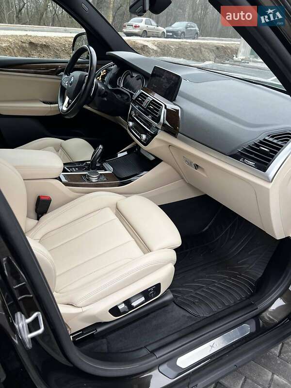 Внедорожник / Кроссовер BMW X3 2018 в Киеве