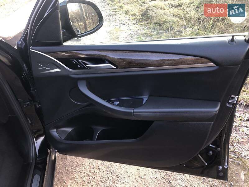 Внедорожник / Кроссовер BMW X3 2021 в Самборе