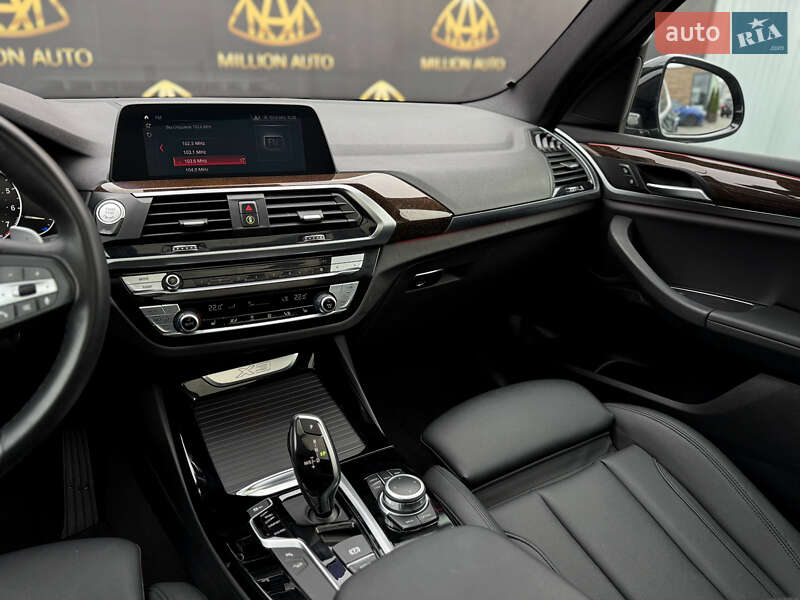 Внедорожник / Кроссовер BMW X3 2021 в Киеве