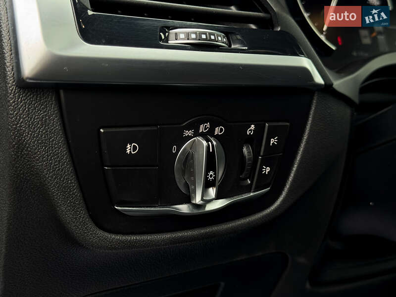 Внедорожник / Кроссовер BMW X3 2021 в Киеве