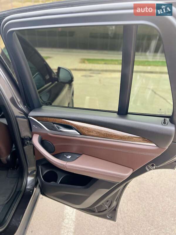 Внедорожник / Кроссовер BMW X3 2020 в Запорожье