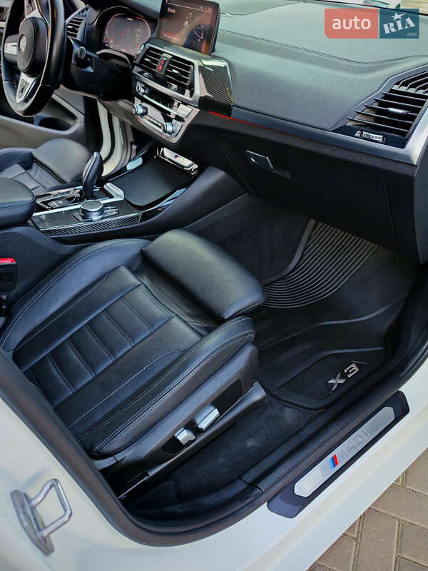 Внедорожник / Кроссовер BMW X3 2021 в Луцке
