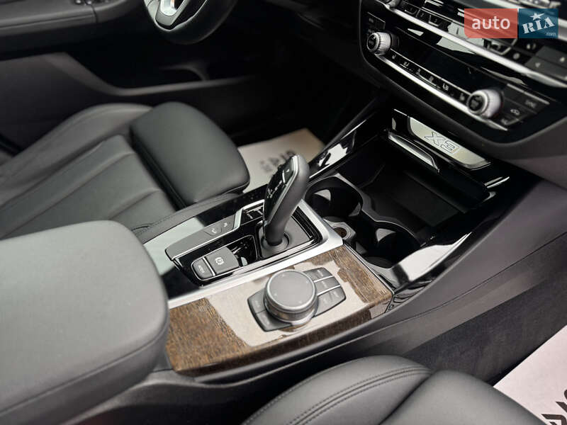 Внедорожник / Кроссовер BMW X3 2019 в Львове