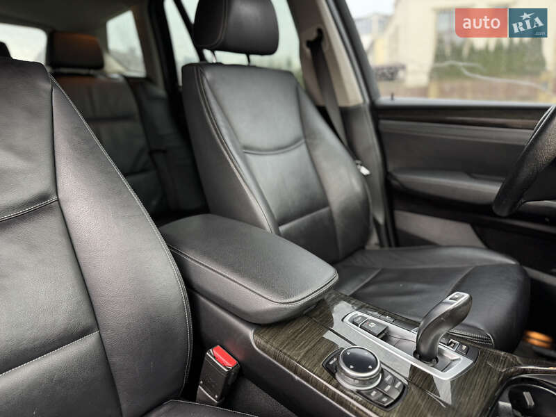 Внедорожник / Кроссовер BMW X3 2015 в Ровно