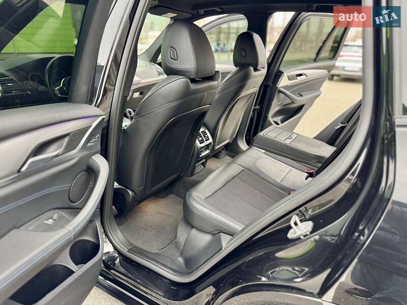 Внедорожник / Кроссовер BMW X3 2020 в Киеве