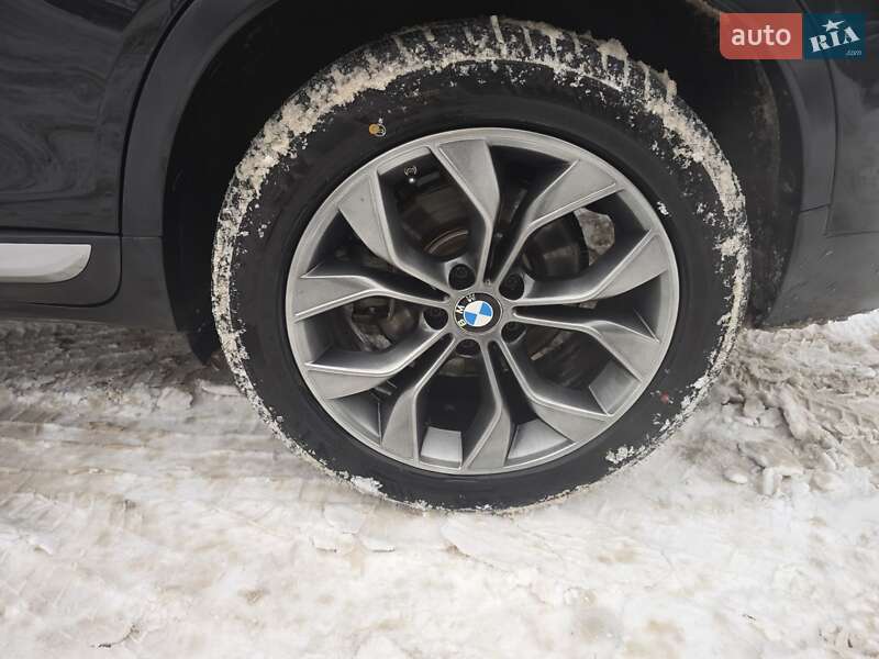 Внедорожник / Кроссовер BMW X3 2015 в Киеве