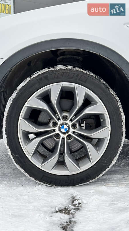 Внедорожник / Кроссовер BMW X3 2016 в Киеве