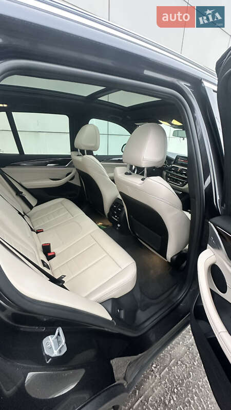 Внедорожник / Кроссовер BMW X3 2018 в Киеве