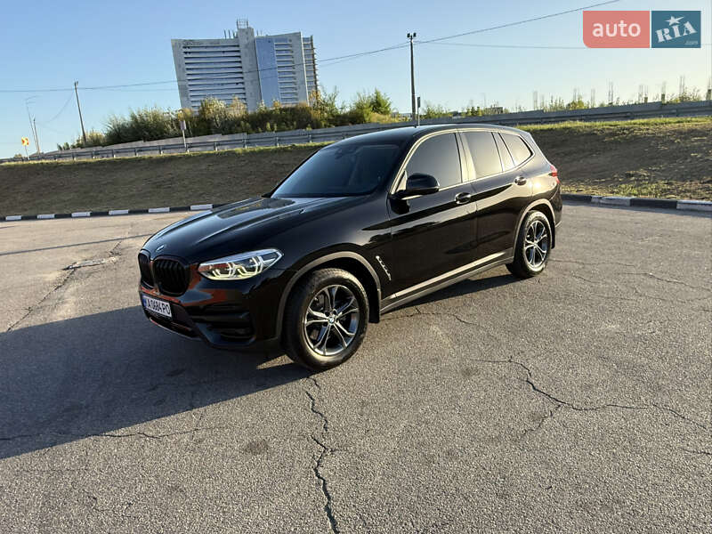 Внедорожник / Кроссовер BMW X3 2018 в Киеве