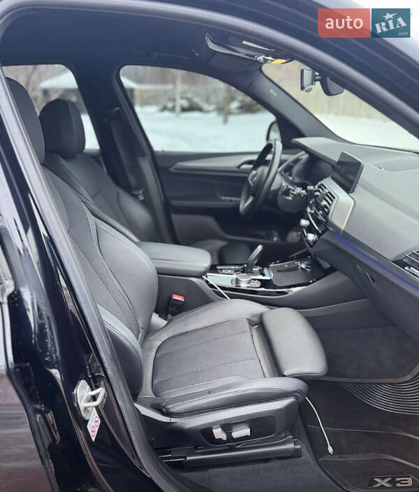 Внедорожник / Кроссовер BMW X3 2021 в Киеве