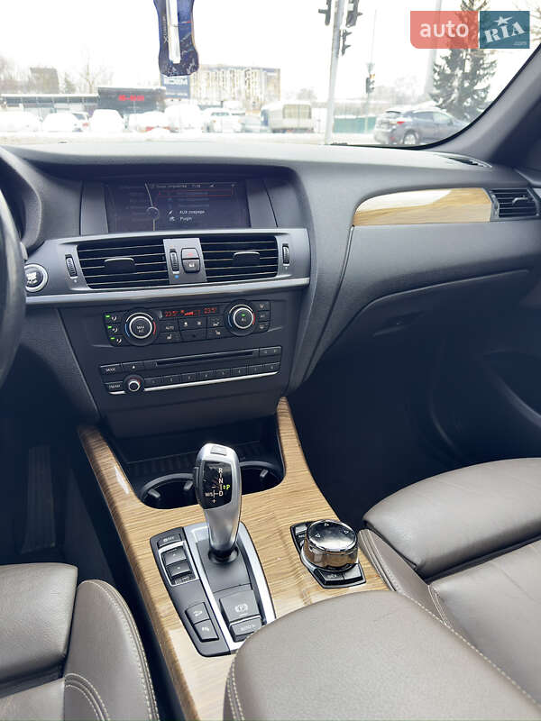 Внедорожник / Кроссовер BMW X3 2013 в Хмельницком