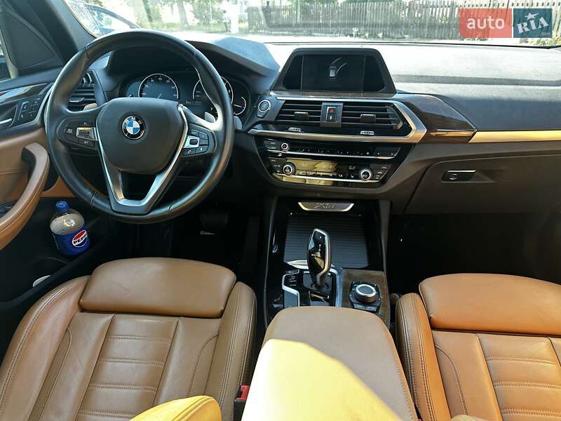 Внедорожник / Кроссовер BMW X3 2019 в Киеве