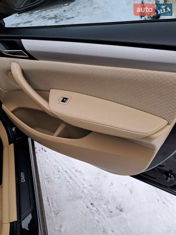 Внедорожник / Кроссовер BMW X3 2015 в Ужгороде