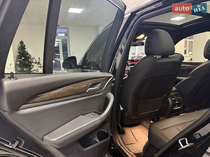 Внедорожник / Кроссовер BMW X3 2018 в Полтаве