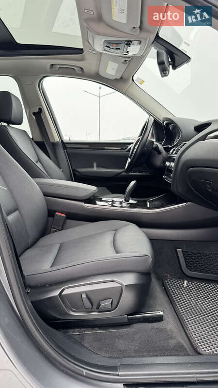 Внедорожник / Кроссовер BMW X3 2017 в Киеве