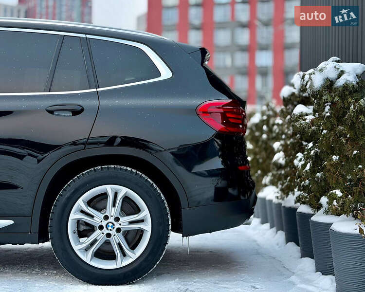 Внедорожник / Кроссовер BMW X3 2019 в Киеве