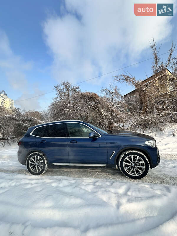 Внедорожник / Кроссовер BMW X3 2018 в Киеве