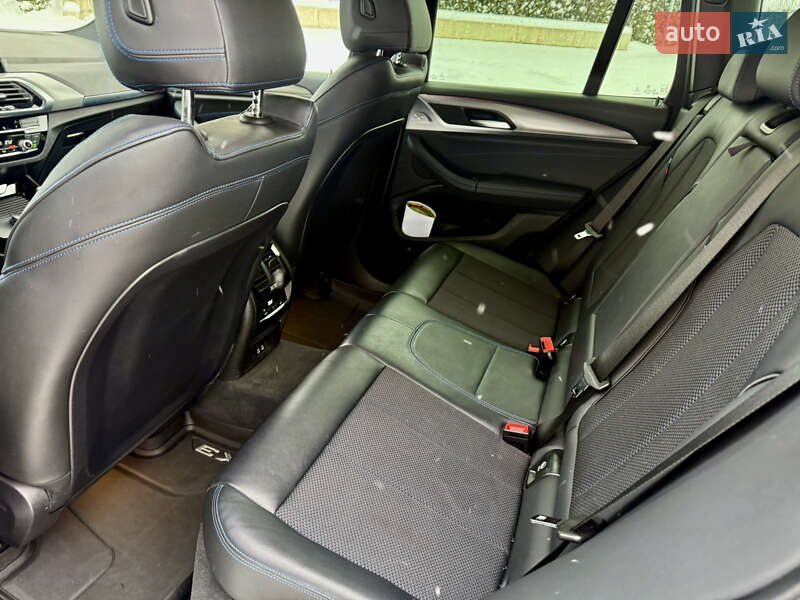 Внедорожник / Кроссовер BMW X3 2021 в Ровно