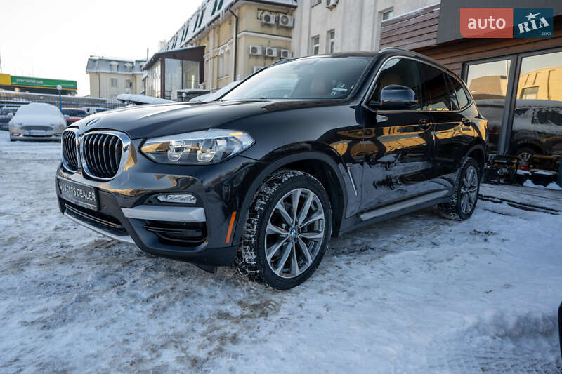 Внедорожник / Кроссовер BMW X3 2019 в Киеве
