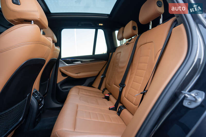 Внедорожник / Кроссовер BMW X3 2019 в Киеве