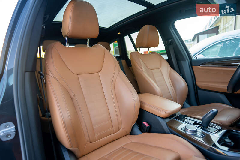 Внедорожник / Кроссовер BMW X3 2019 в Киеве