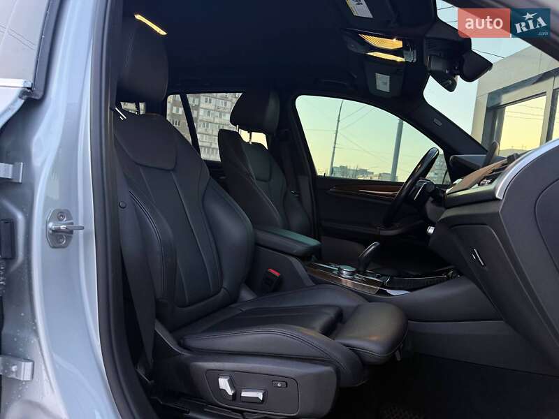 Внедорожник / Кроссовер BMW X3 2018 в Киеве