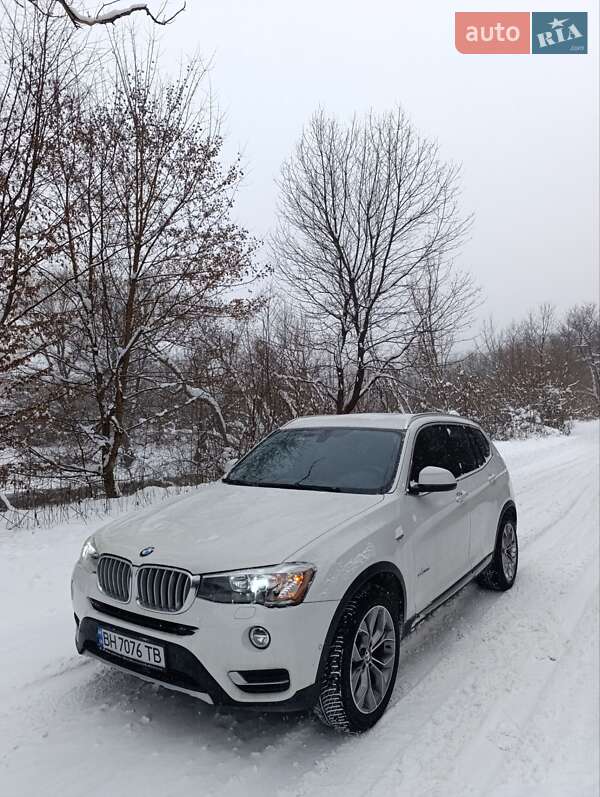 Внедорожник / Кроссовер BMW X3 2015 в Ужгороде