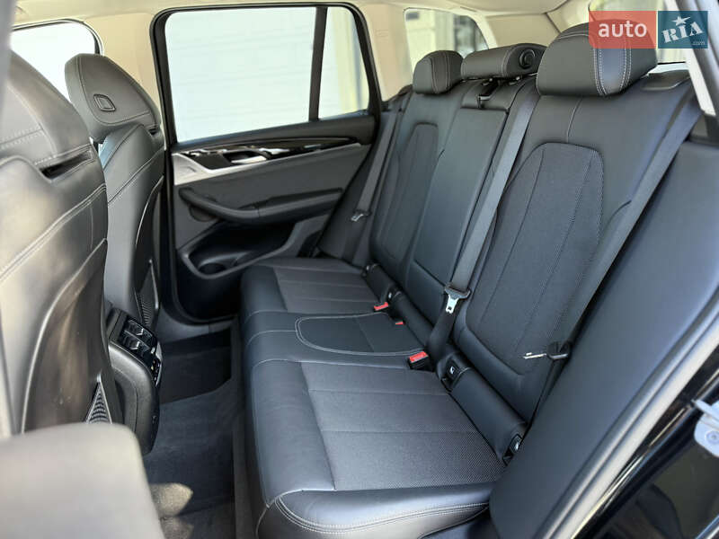 Внедорожник / Кроссовер BMW X3 2020 в Одессе