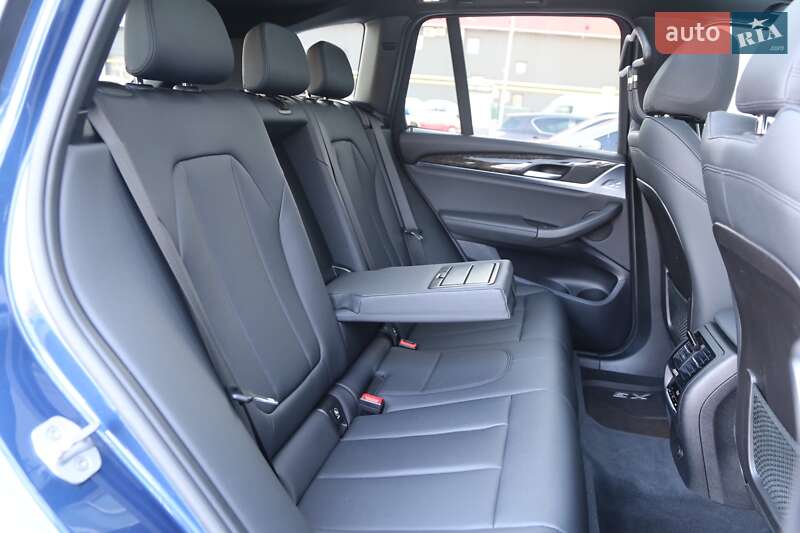 Внедорожник / Кроссовер BMW X3 2018 в Киеве