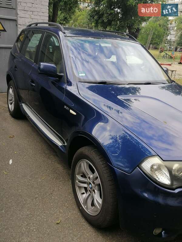 Внедорожник / Кроссовер BMW X3 2004 в Вишневом
