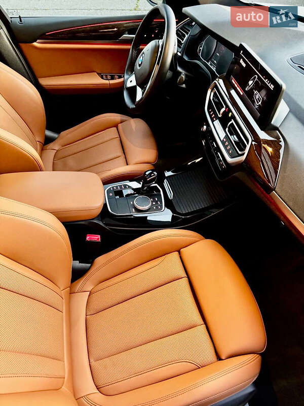 Внедорожник / Кроссовер BMW X3 2021 в Харькове