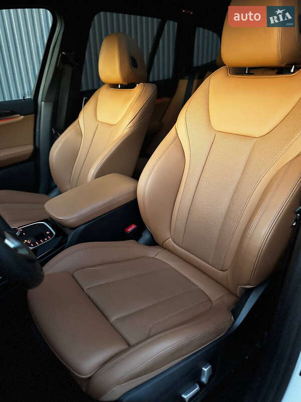 Внедорожник / Кроссовер BMW X3 2021 в Харькове