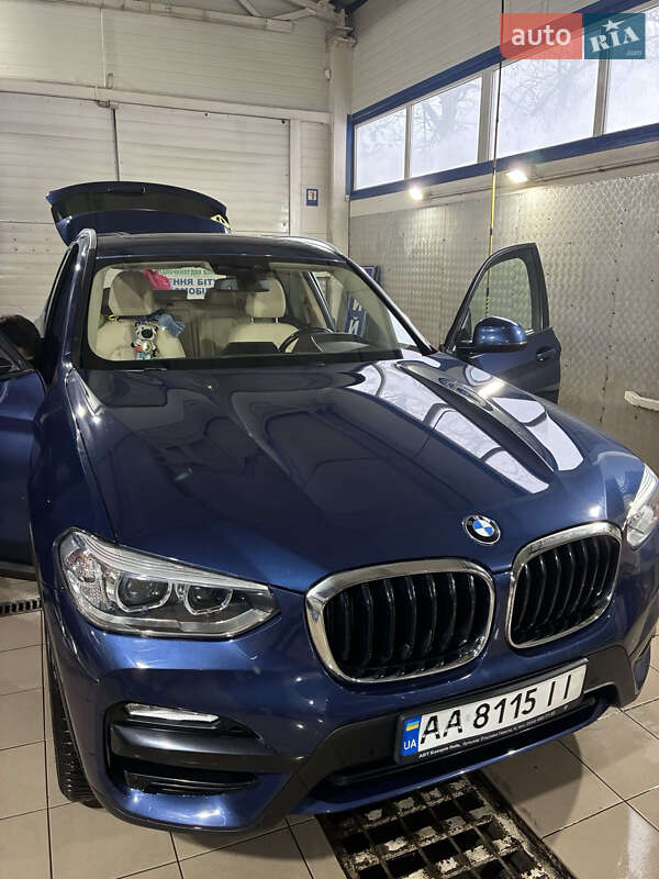 Внедорожник / Кроссовер BMW X3 2018 в Киеве
