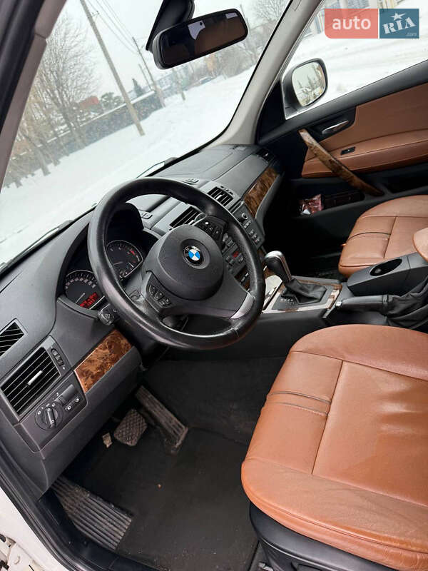 Внедорожник / Кроссовер BMW X3 2010 в Луцке
