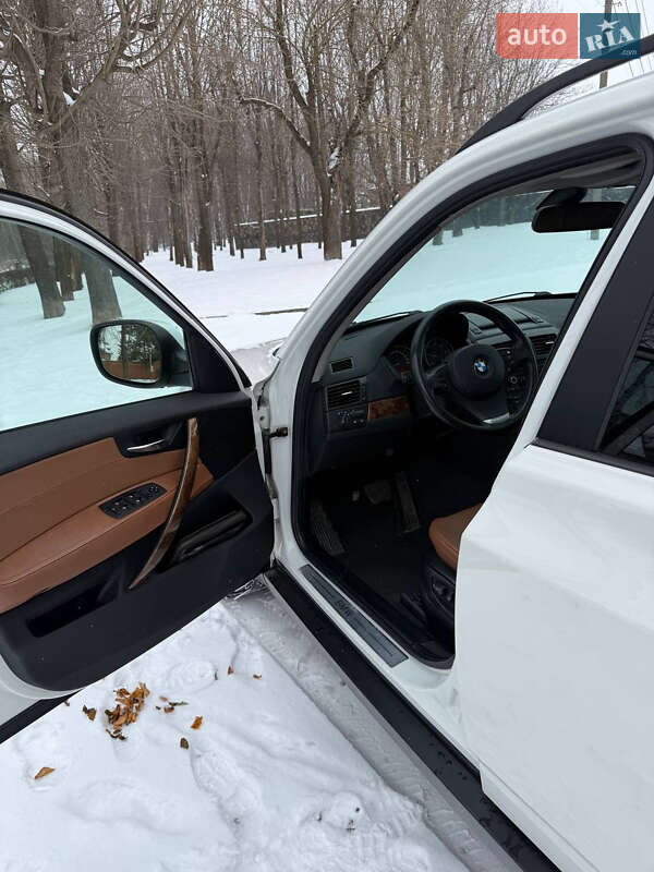 Внедорожник / Кроссовер BMW X3 2010 в Луцке
