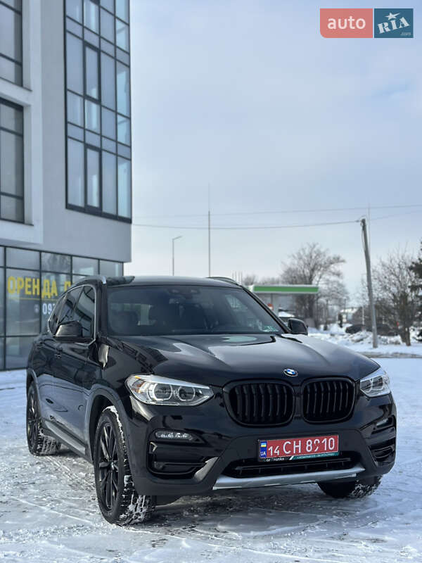 Внедорожник / Кроссовер BMW X3 2018 в Надворной
