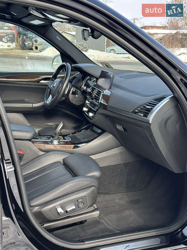 Внедорожник / Кроссовер BMW X3 2018 в Надворной