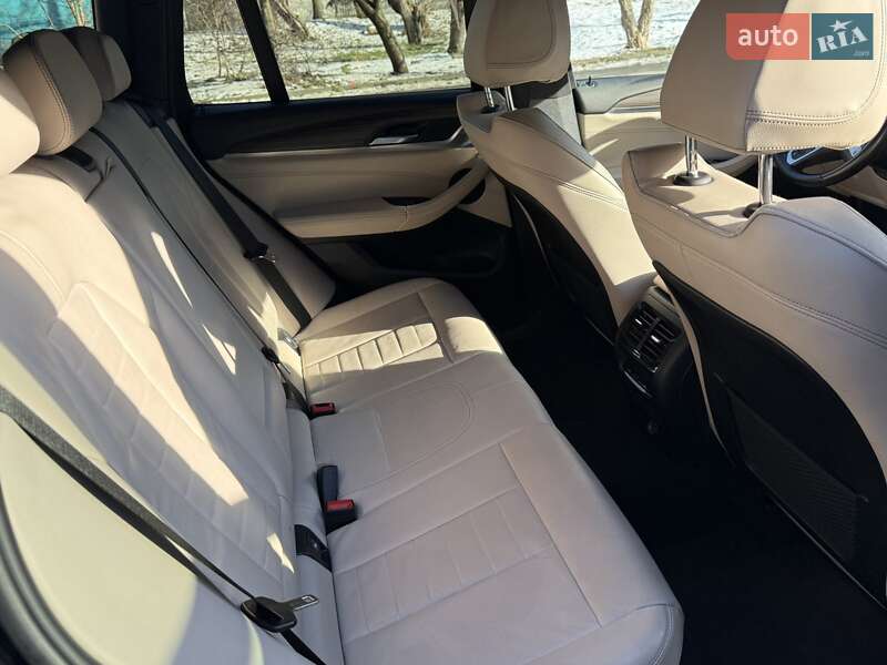 Внедорожник / Кроссовер BMW X3 2018 в Львове фото 16 Внедорожник / Кроссовер BMW X3 2018 в Львове