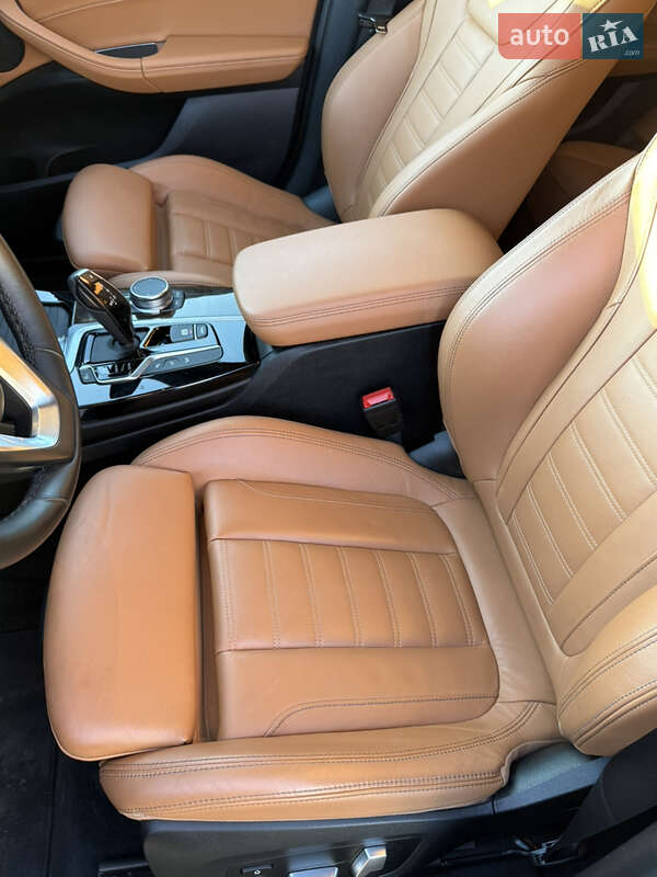 Внедорожник / Кроссовер BMW X3 2020 в Львове