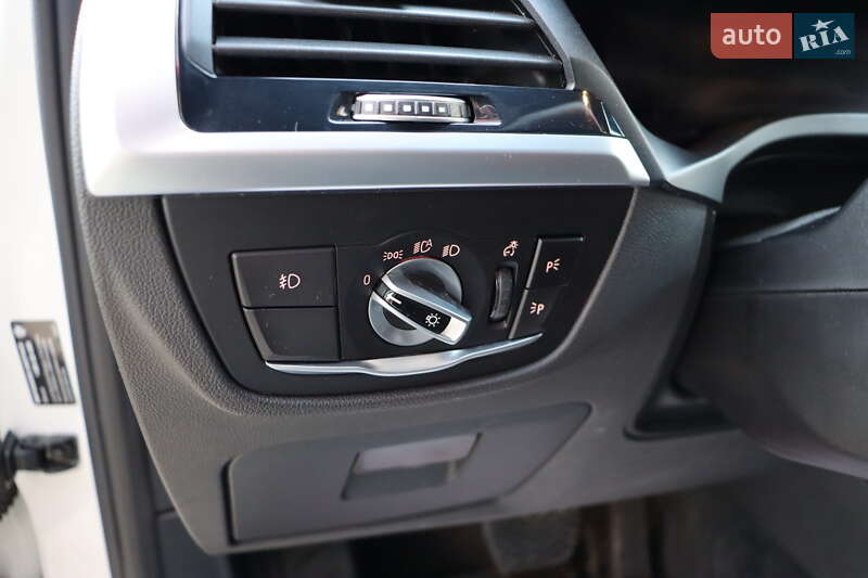 Внедорожник / Кроссовер BMW X3 2019 в Львове