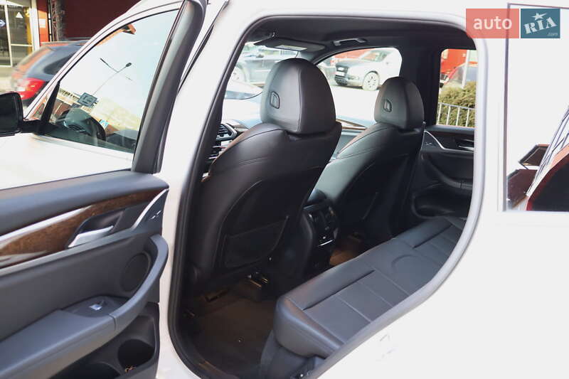 Внедорожник / Кроссовер BMW X3 2019 в Львове