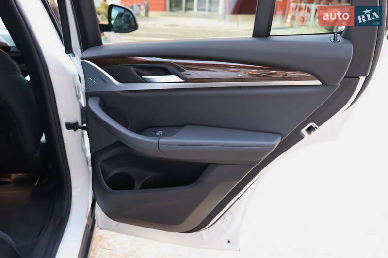 Внедорожник / Кроссовер BMW X3 2019 в Львове