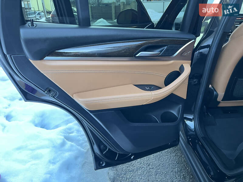 Внедорожник / Кроссовер BMW X3 2018 в Тернополе