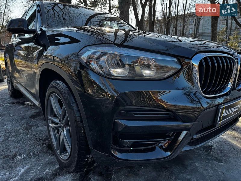 Внедорожник / Кроссовер BMW X3 2018 в Киеве