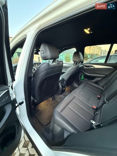 Внедорожник / Кроссовер BMW X3 2018 в Хмельницком